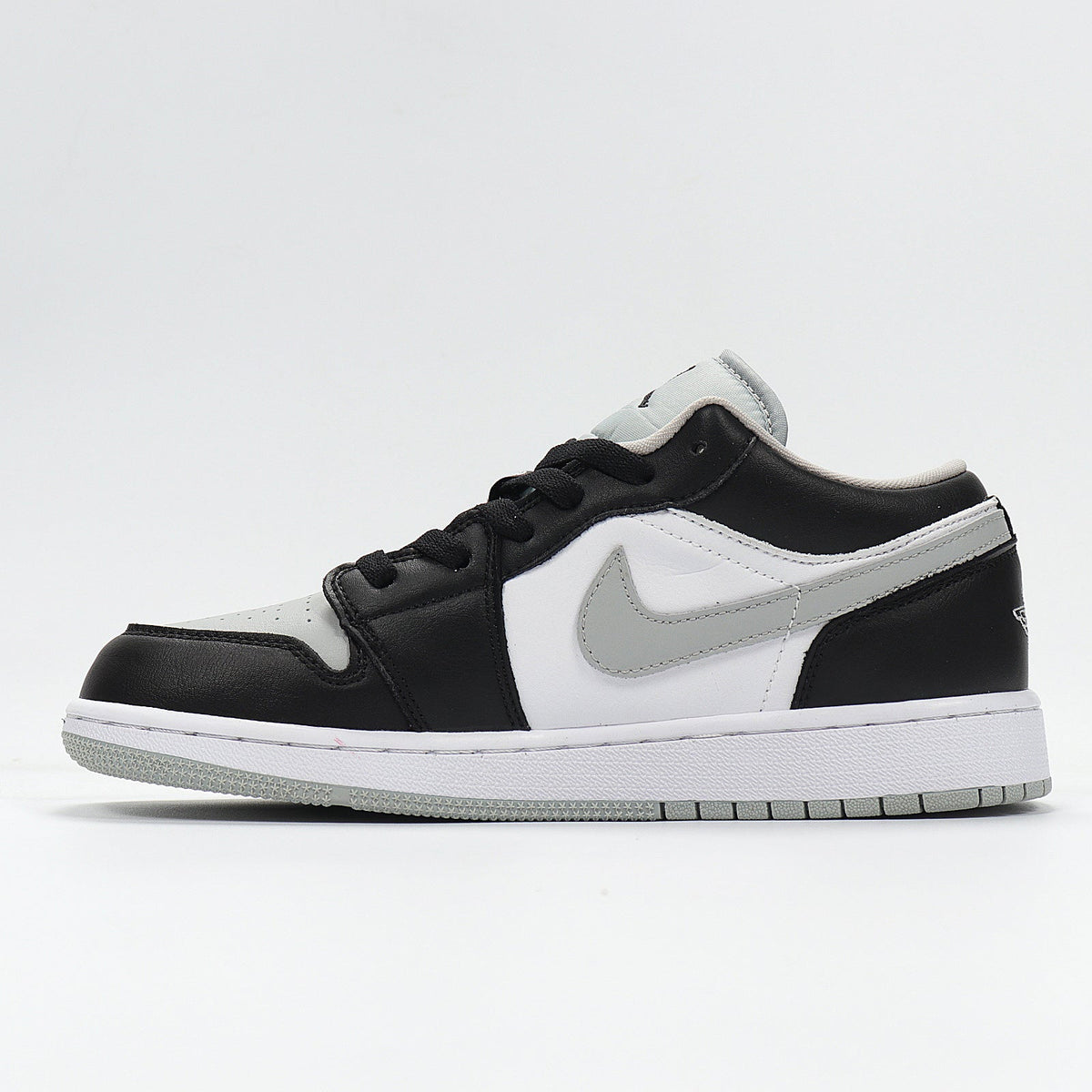 Jordan 1 Low Cool Grey Sneakers 553560-039
