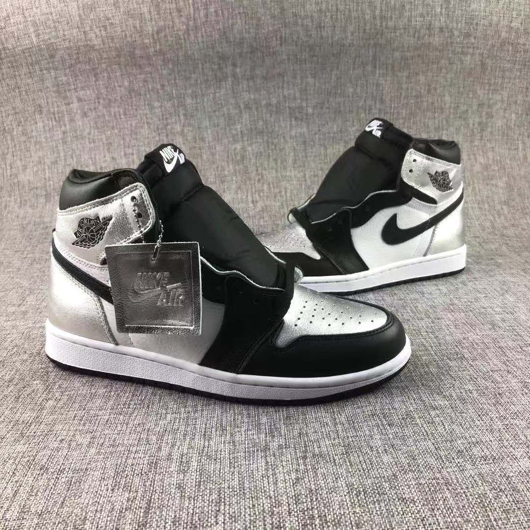 Jordan Air Jordan 1 Silver Toe High-Top Sneakers CD0461-001