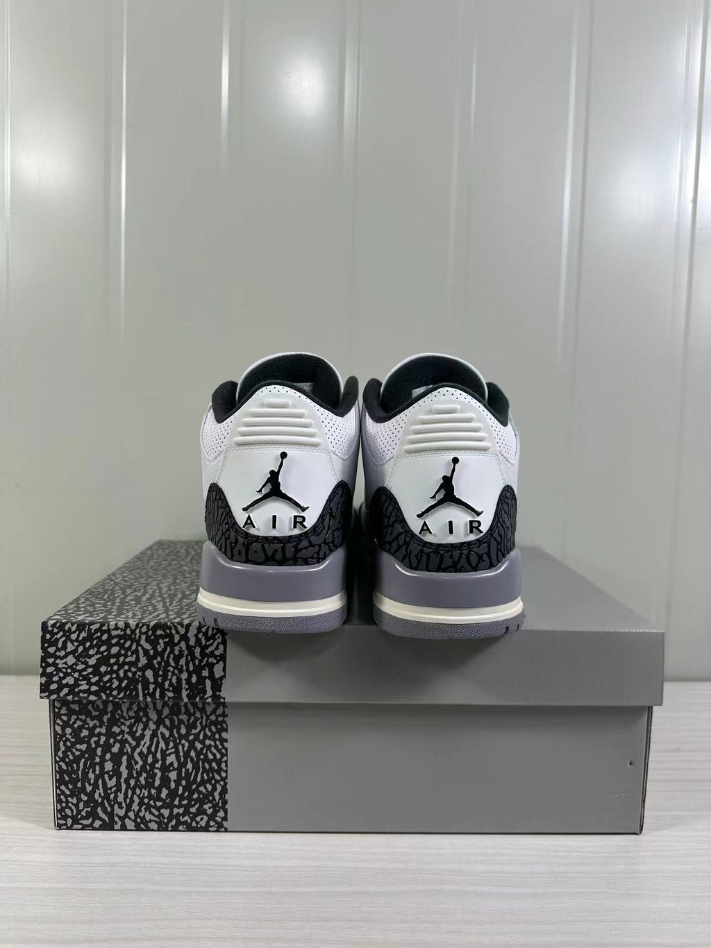 Jordan Air Jordan 3 Retro White Cement Grey CT8532-106