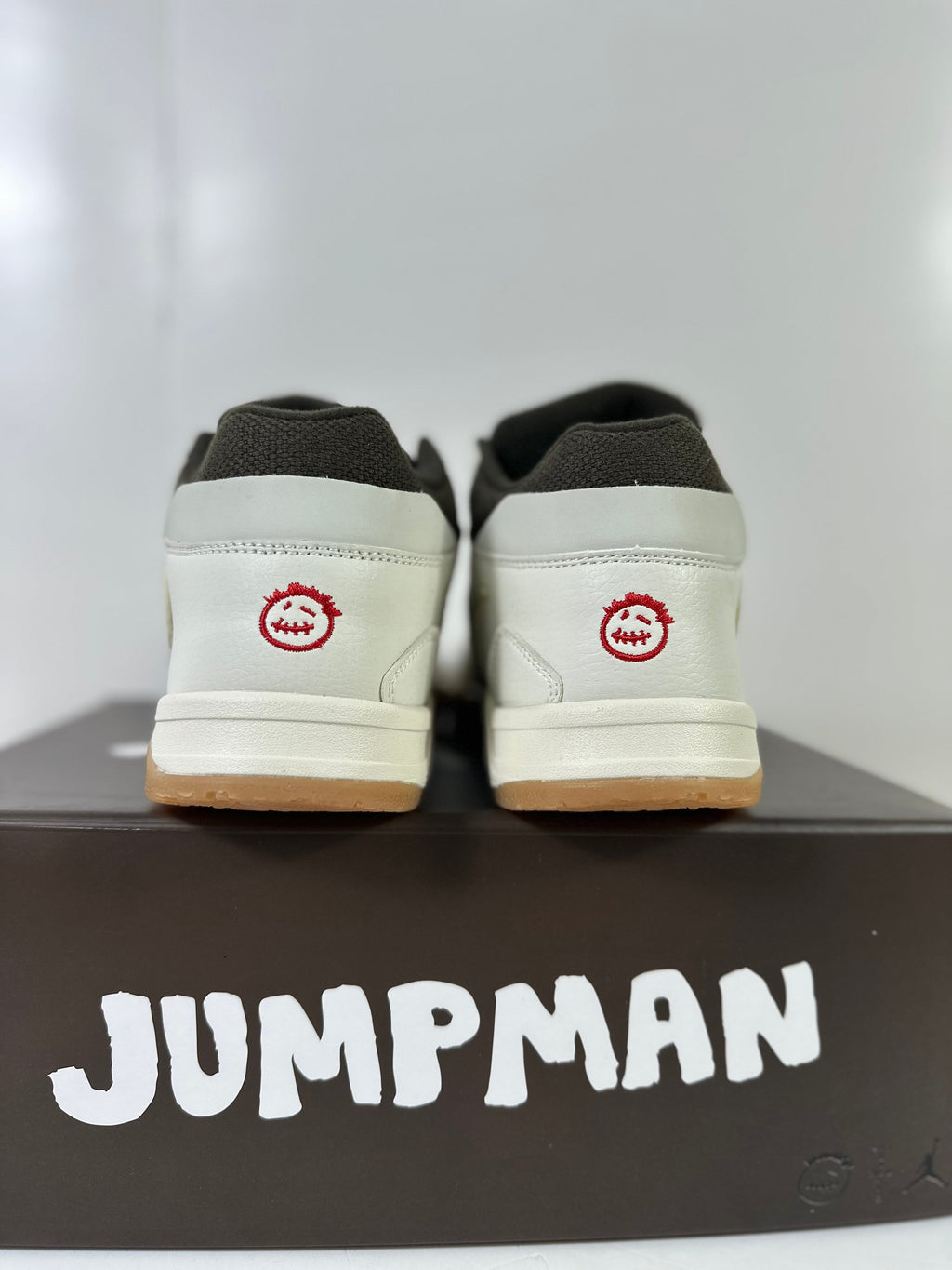 Jordan Jumpman Jack TR Low Sneakers Sail Dark Mocha FZ8117-100