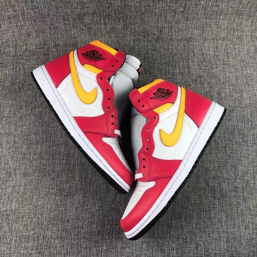 Jordan Air Jordan 1 High OG Light Fusion Red Sneakers 555088-603