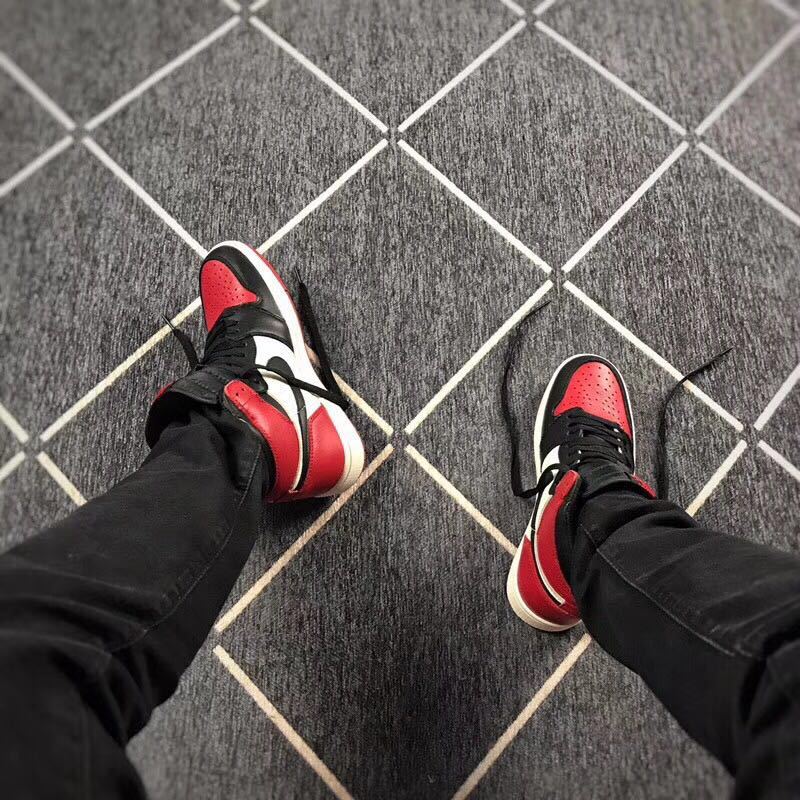 Air Jordan 1 High Black Red Toe Sneakers