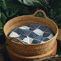 Breezy Rattan Retreat – Cool Weave Basket Bed for Cats and Small Dogs