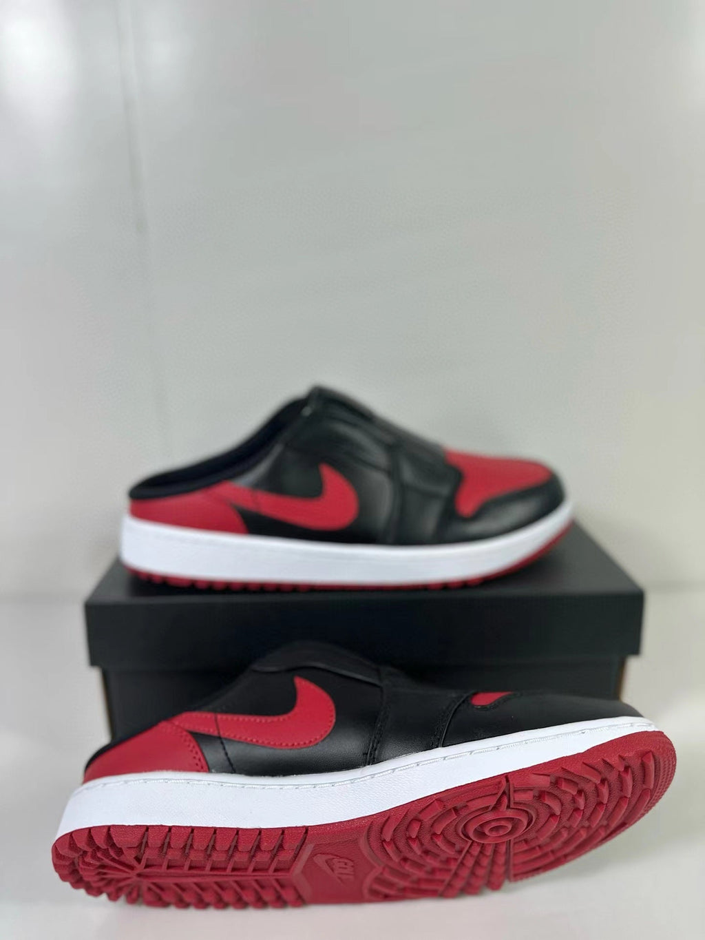 Jordan Air Jordan 1 Mule Bred Black Red FJ1214-001