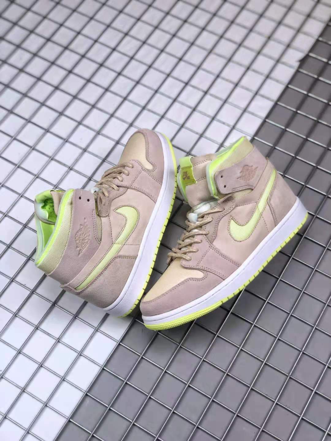 Jordan 1 Zoom CMFT Lemon Twist Sneakers CT0979-002