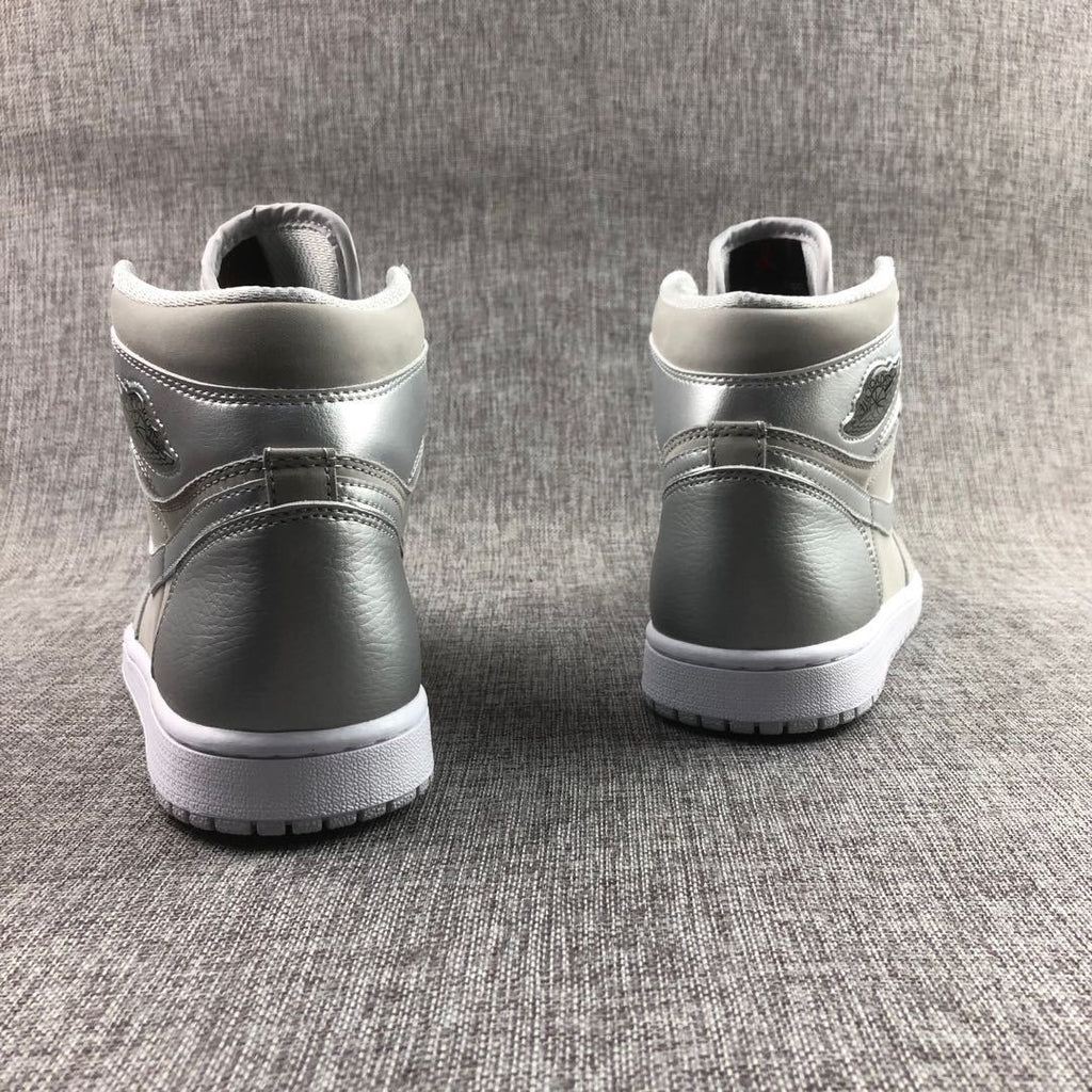 Jordan Air Jordan 1 High OG Japan Grey Silver Sneakers DC1788-029